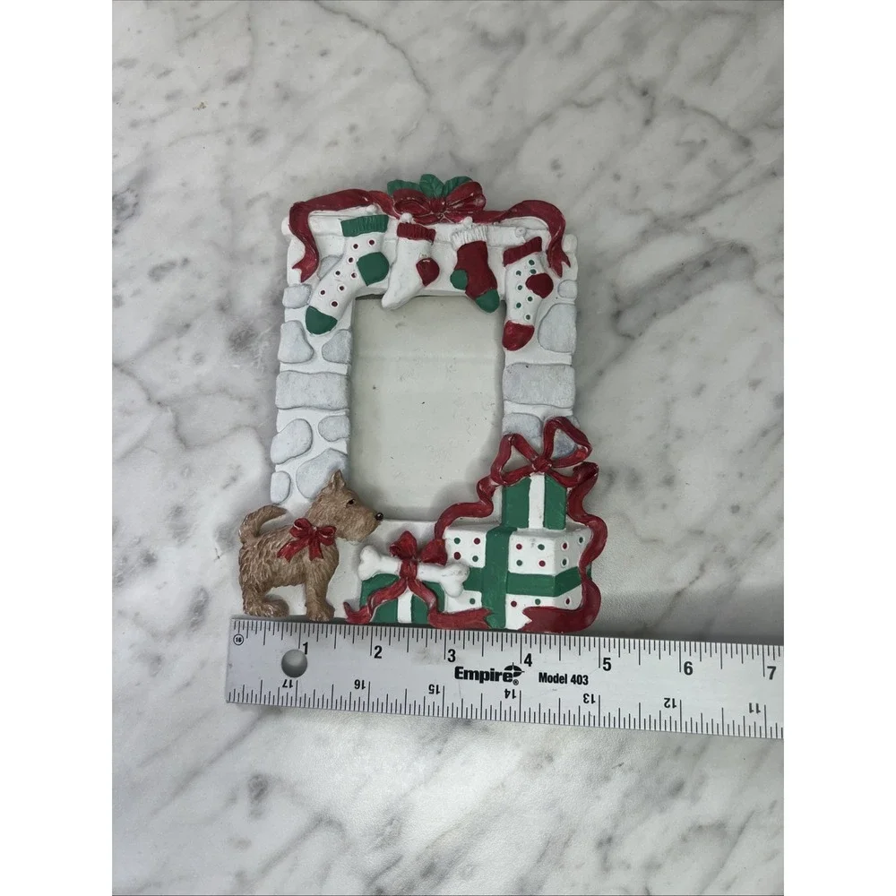 Christmas 3D‎ Picture Frame, Holiday Decorating Chimney Dog & Presents